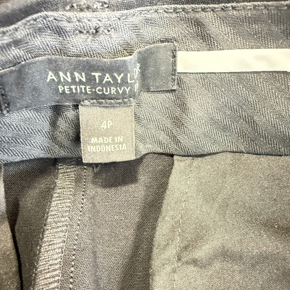 ANN TAYLOR Black Petite Curvy Stretch Cotton Straight Leg Pants‎ 4P - Picture 3 of 6